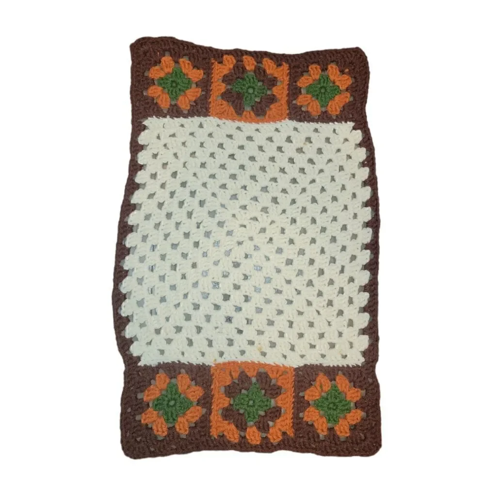 6 Vintage Granny Square Knitted Crochet Place Mats 1970s